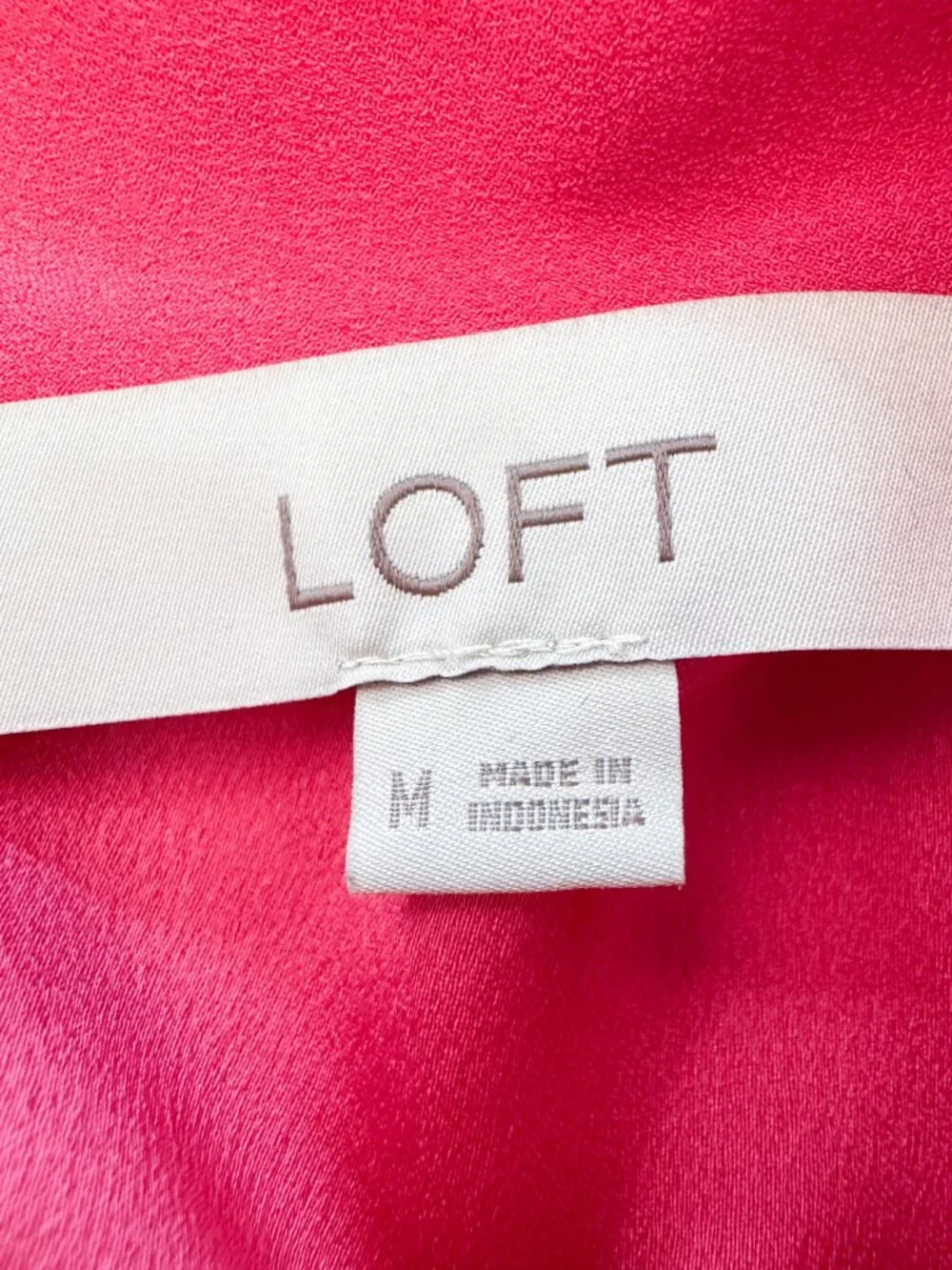 LOFT Fuchsia Pink Twist Neck Puff Sleeve Blouse Size M EUC Barbiecore Office